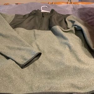 Under Armour pull over